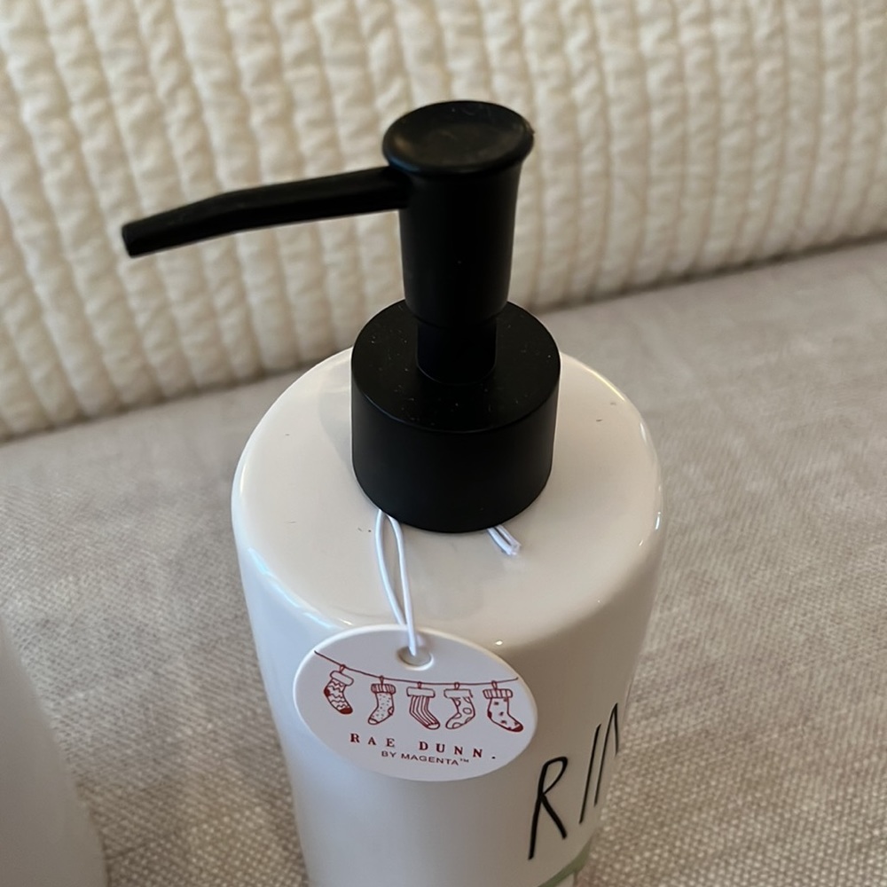 Rae Dunn Artisan Collection ‘Elf’ Bathroom Set Soap Pump Dispenser and Cup Set - Picture 7 of 9